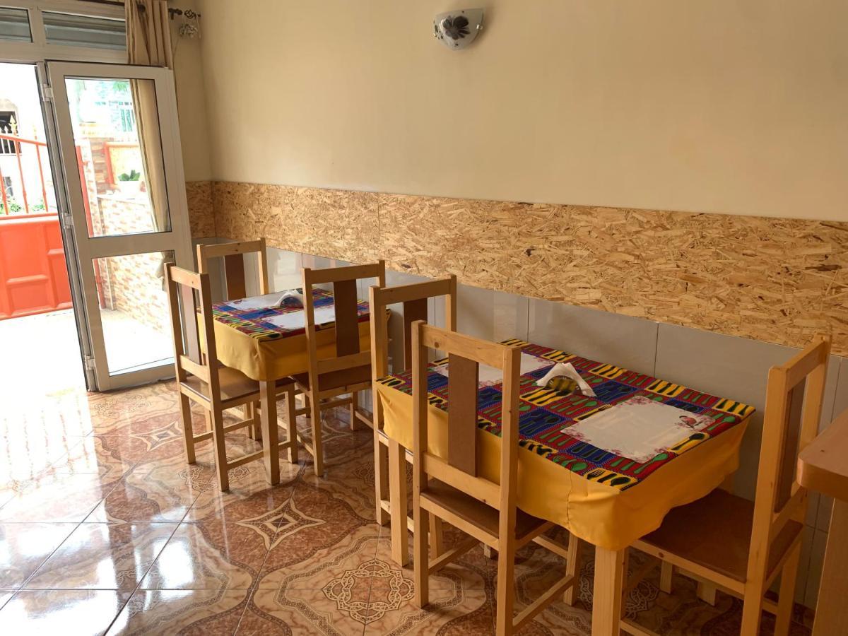 Girasol Guesthouse Assomada Esterno foto